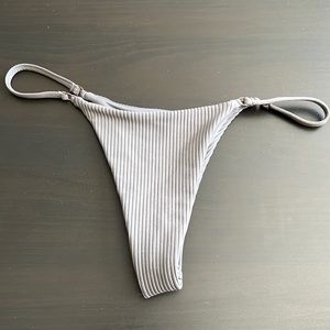 Frankie’s bikinis bottom grey